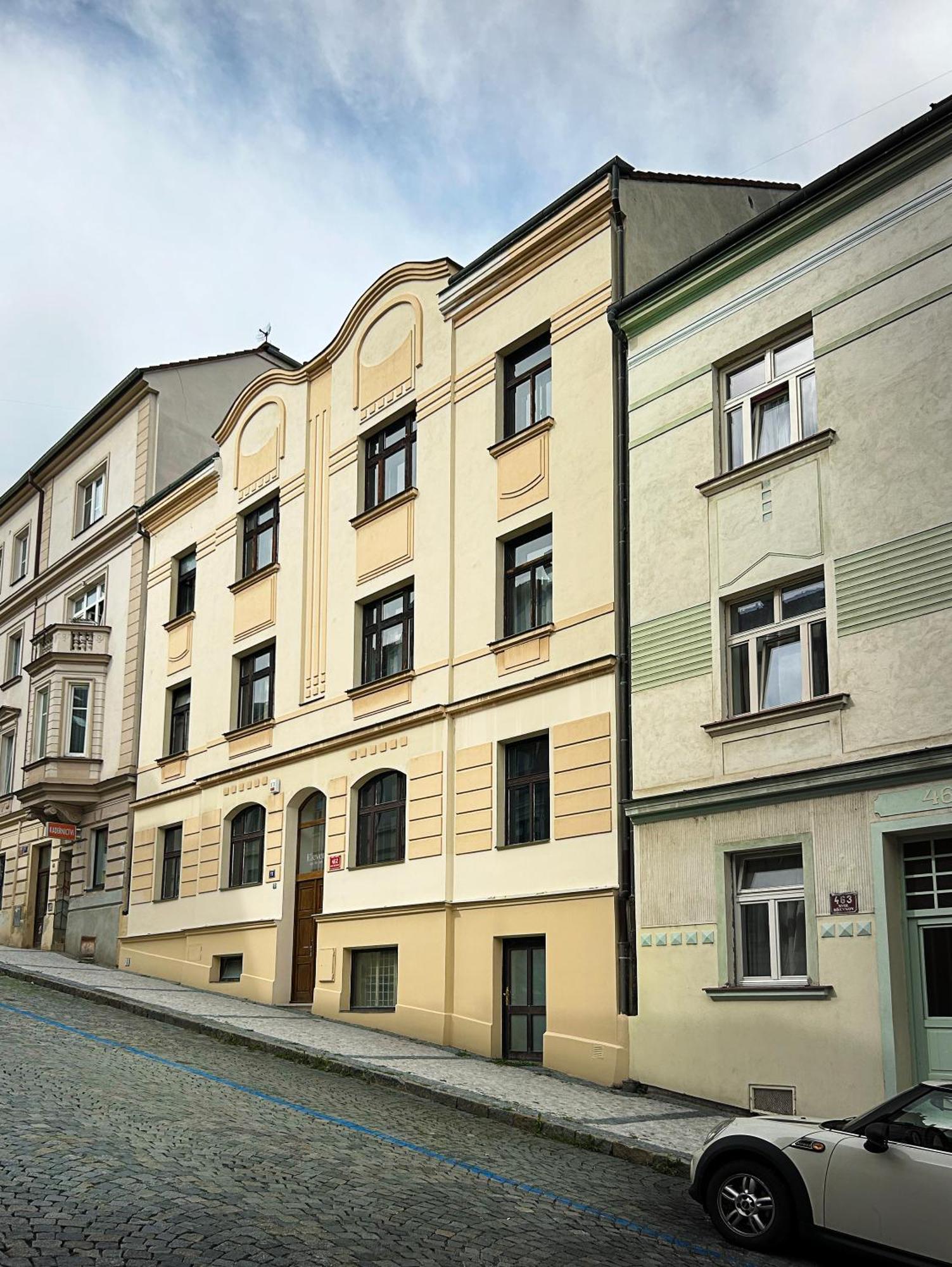 Eleven Apartments Praga Esterno foto